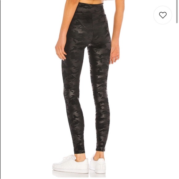 Spanx Camo Faux Leather leggings - Picture 3 of 11